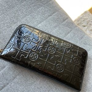 Tory Burch Patent Leather Clutch Wallet